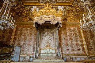 El dormitorio real en el palacio de Versalles
