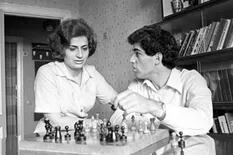 Murió la madre de Garry Kasparov, pero el ajedrecista no pudo despedirla
