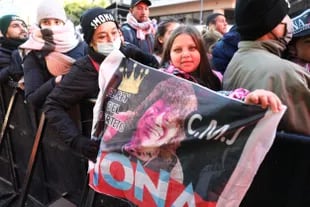 Fans av La Mona kom til Buenos Aires fra forskjellige deler av landet