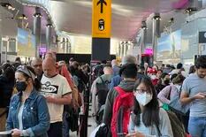 El principal aeropuerto de Londres toma una medida extrema por el caos en los vuelos