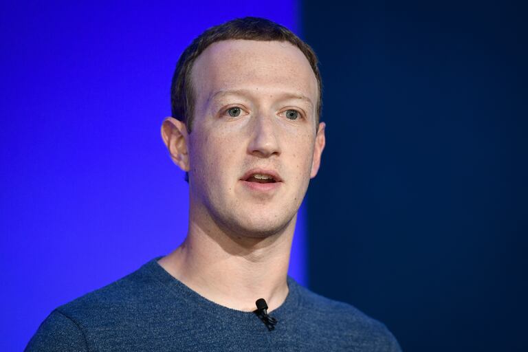 Zuckerberg, de 36 años, es el fundador y CEO de Facebook