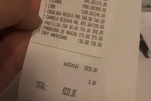 $9300 por una cena: los tickets de restaurantes abren la grieta en Twitter