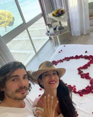 Silvina Escudero y su prometido Federico, quienes se casarán el próximo mes por civil. Foto/Instagram: @escuderosilvina