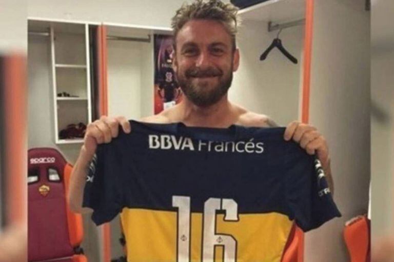 Daniele De Rossi, el italiano que mostró la camiseta de Boca
