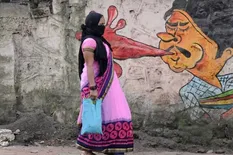 La difícil lucha por eliminar la costumbre de escupir en público en India