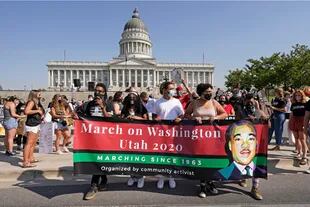 La tensión racial en EE.UU. se traslada a Washington con una masiva manifestación