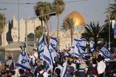 La Marcha de las Banderas arranca en Jerusalén entre tensiones que ya dejan incendios y heridos