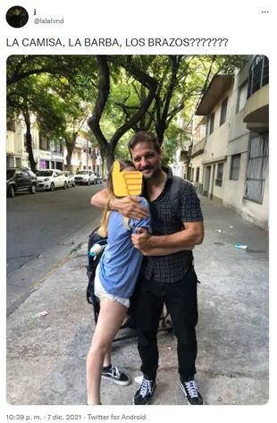 Rodrigo de la Serna se hizo viral por una foto con una fan