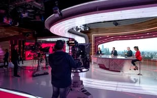155 personas integran el plantel que hace posible las cuatro ediciones de los noticieros de Telefe