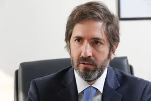 El juez Sebastián Casanello es quien deberá responder el planteo de Alberto Fernández