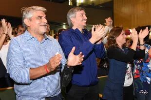 Walter Correa, nuevo ministro de Trabajo bonaerense, en un acto con Máximo Kirchner y Vanesa Siley