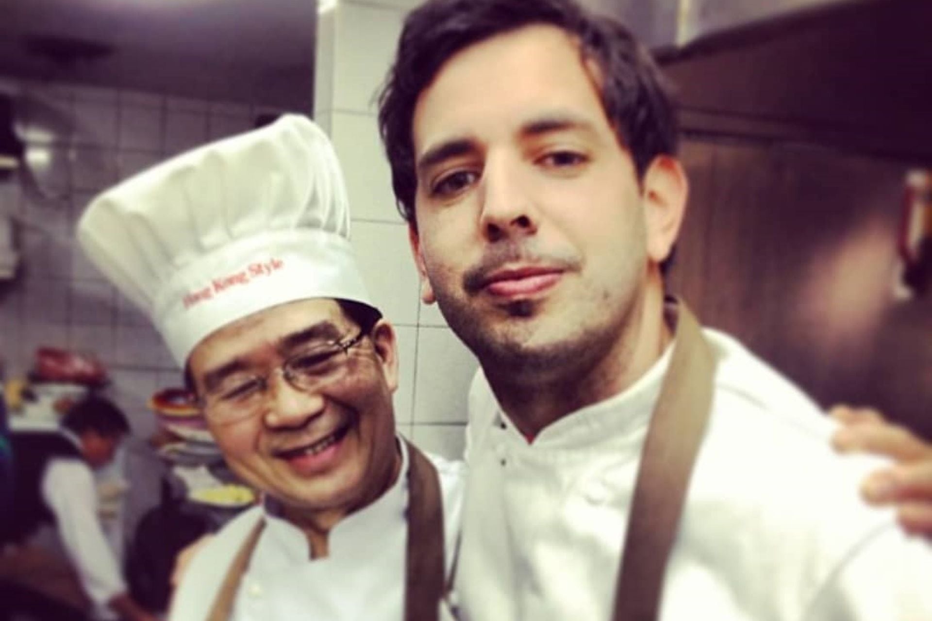 Mariana Ramón con el chef  Lui Cheuk Hung de Hong Kong Style