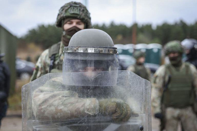 19-11-2021 Un soldado en la base que Lituania ha establecido en su frontera con Bielorrusia. POLITICA ESPAÑA EUROPA MADRID INTERNACIONAL EJÉRCITO DE LITUANIA