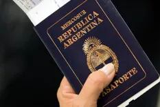 Hay demoras en la entrega de pasaportes por falta del chip que debe llevar el documento
