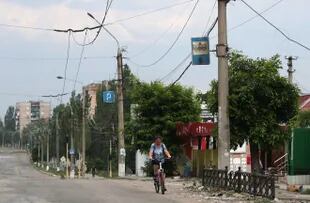 Una calle de la ciudad de Lysychansk, bajo control ucraniano pero en la mira de los rusos entre sus próximas presas
