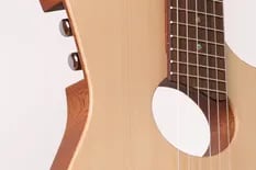 La guitarra argentina que conquista mercados internacionales por un detalle de diseño particular