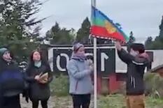 Polémica por el izamiento de la bandera mapuche en la Universidad Nacional del Comahue