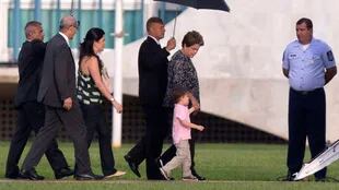 Dilma Rousseff junto a su hija y su nieto