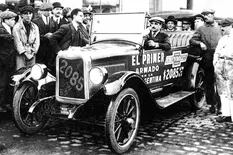 La historia desconocida de cómo se creó el  primer concesionario de autos del país