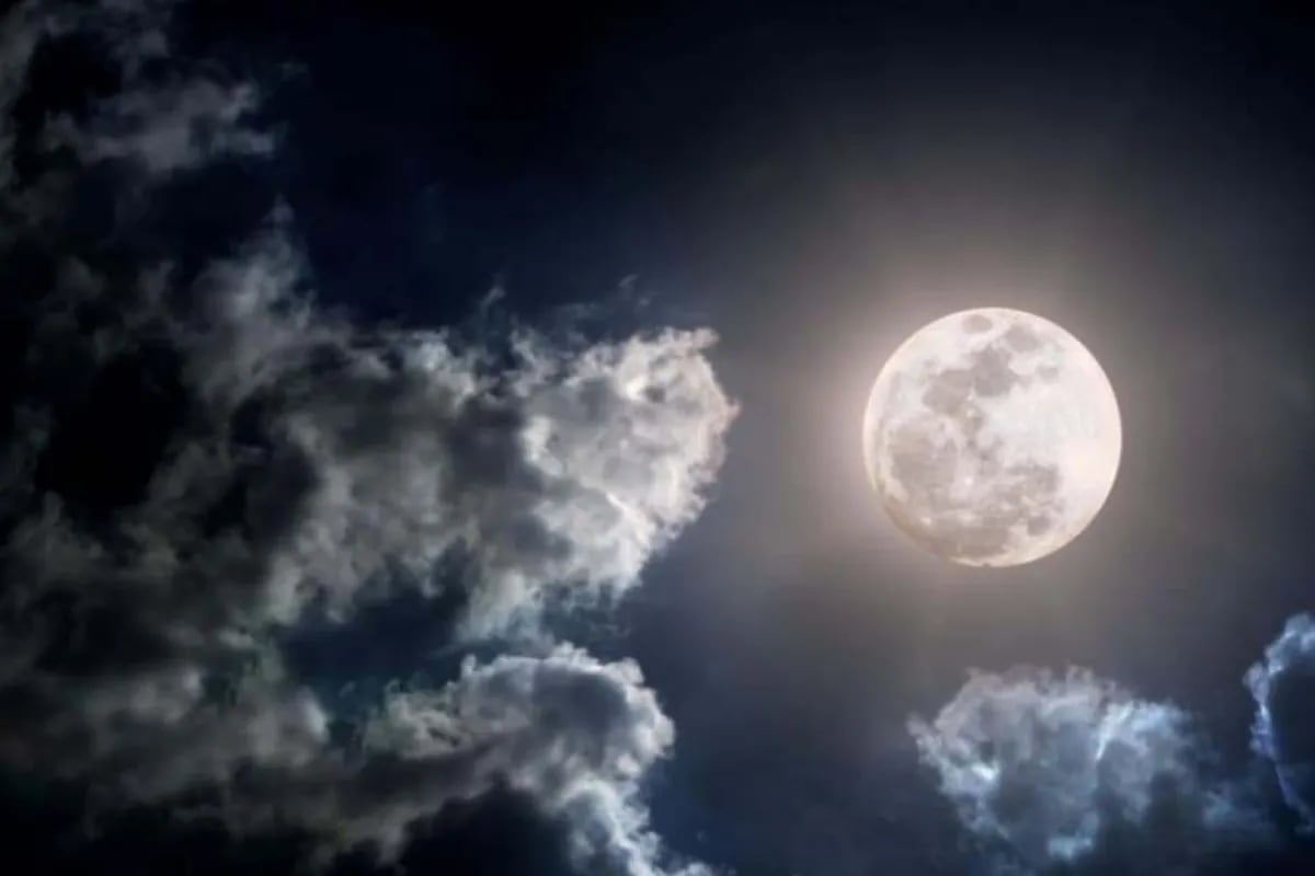 La Tierra pierde su “segunda luna” para siempre: cómo verla por última vez  - LA NACION