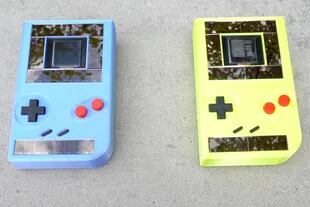 Estos prototipos basados en la consola portátil Game Boy buscan demostrar la viabilidad de la computación intermitente, una tecnología que busca dejar de lado el uso de baterías mediante el uso de fuentes de energía sustentable