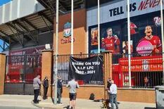 Superliga. Críticas, burlas y el ataque al "You never walk alone" de Liverpool
