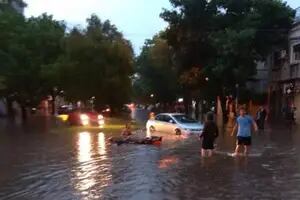 Buenos Aires: aún hay miles de evacuados por el temporal