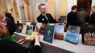 Los libros del ganador del Nobel se exponen en la Academia