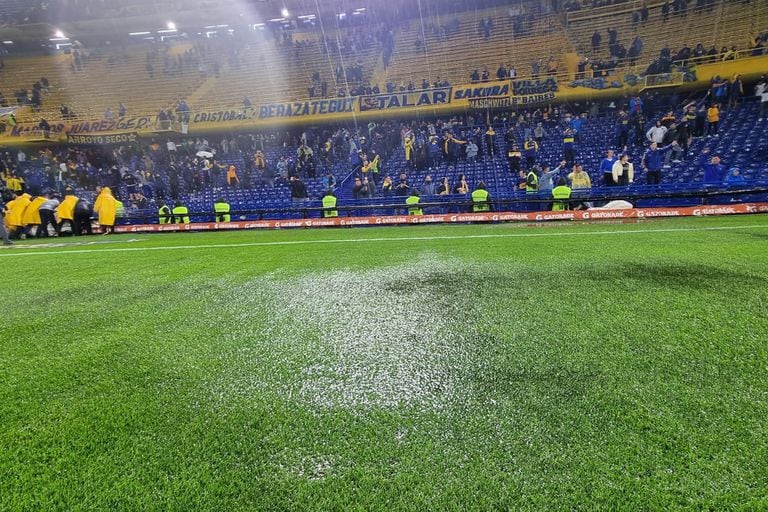 Por las intensas lluvias, se suspendió Boca-Newell's: cuándo se jugará