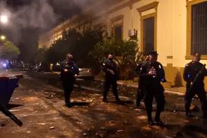 Noche violenta en Paraguay: al menos 18 heridos en protestas contra el Gobierno