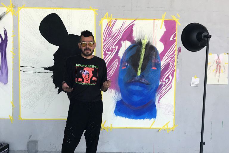 El artista argentino Nicanor Aráoz hizo una residencia de cuatro meses en Dubai y ahora expone en la feria
