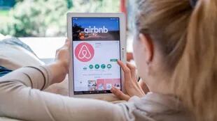 Airbnb es una de las plataformas más conocidas para ofrecer una propiedad en alquiler temporario