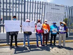 Protestas a las afueras del estado de México en abril de 2020 para exigir la despresurización del 40% de los penales. Crédito: Presunción de Inocencia y Derechos Humanos