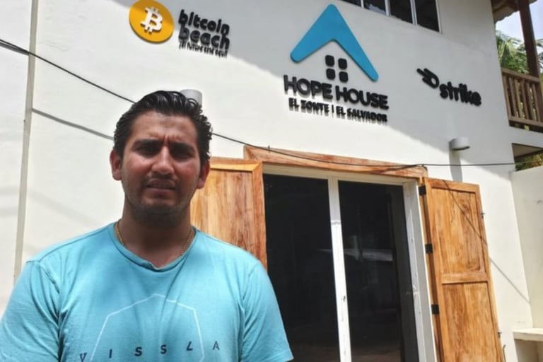 Bitcoin: El Zonte, el pueblo de El Salvador pionero en el uso de la criptomoneda - LA NACION