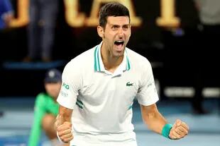 Novak Djokovic derrotó al ruso Daniil Medvedev y conquistó el Australian Open por novena vez en su exitosa carrera.