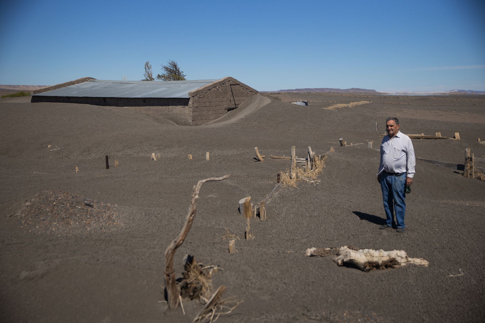 “Es muy triste, donde antes había agua, hoy existe un desierto”, dice Luis Kruger