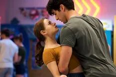 Netflix: El stand de los besos 2, una confusa comedia adolescente