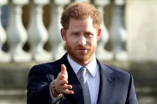 Realeza: un "error administrativo" tensa la relación entre Harry y la corona