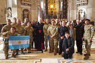 Los veinte soldados argentinos en misión de paz en Chipre fueron el miércoles a la audiencia general en el Vaticano con Olivera