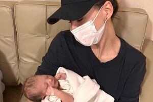 La China Suárez fue tía y compartió una tierna postal con la bebé recién nacida: "Japonesita"