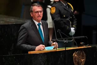 El presidente de Brasil, Jair Bolsonaro, habla en la 76.ª sesión de la Asamblea General de la ONU el martes 21 de septiembre de 2021 en Nueva York.  (Timothy A. Clary/Pool Photo vía AP)