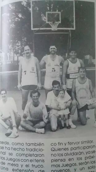 Equipo que jugaba el campeonato de básquetbol de periodistas: Miguel Romano, Bousquet, Fabián Pérez, Miguel Simón, Mariano Ryan, Marcelo Nogueira y Alejandro Pérez.