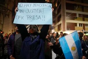 Protestas en el departamento de Cristina Kirchner