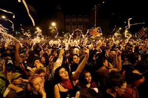 "Estamos hartos", gritan los catalanes que se oponen a la independencia