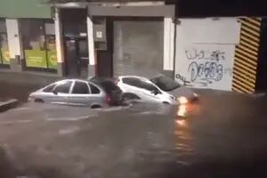 La tormenta dejó bajo el agua a La Plata y pegó fuerte en el conurbano