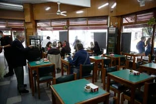 Bar La Cigüeña, ubicado en Marcelo T. de Alvear 2299