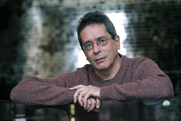El escritor argentino César Aira ganó el Premio Formentor en abril pasado