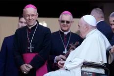 El fuerte reproche de uno de los obispos más críticos del Papa por su último viaje internacional