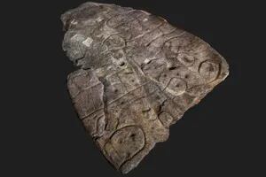 Descubren el mapa más antiguo de Europa en una losa grabada de hace 3500 años