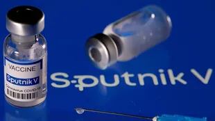 La capacidad neutralizante de la Sputnik V frente al coronavirus se mantiene durante cuatro meses y muestra solo una leve disminución a los seis meses (Foto: REUTERS / Dado Ruvic/File Photo)